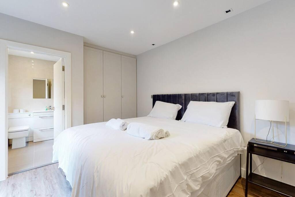 Elegant 2Bed Flat 10Min To Wimbledon Tennis Courts Лондон Екстер'єр фото