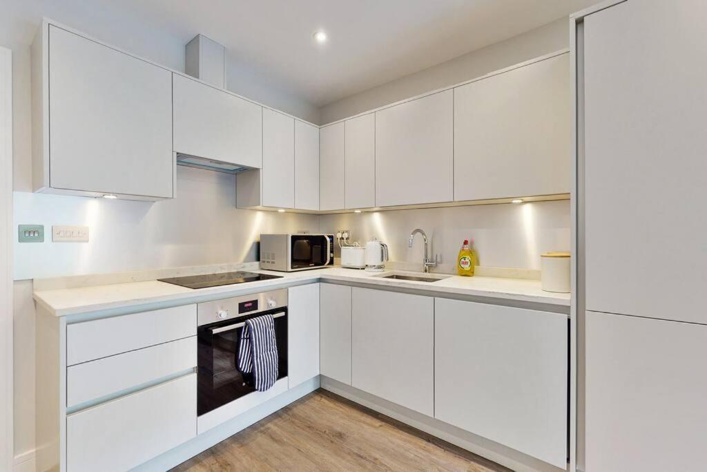 Elegant 2Bed Flat 10Min To Wimbledon Tennis Courts Лондон Екстер'єр фото